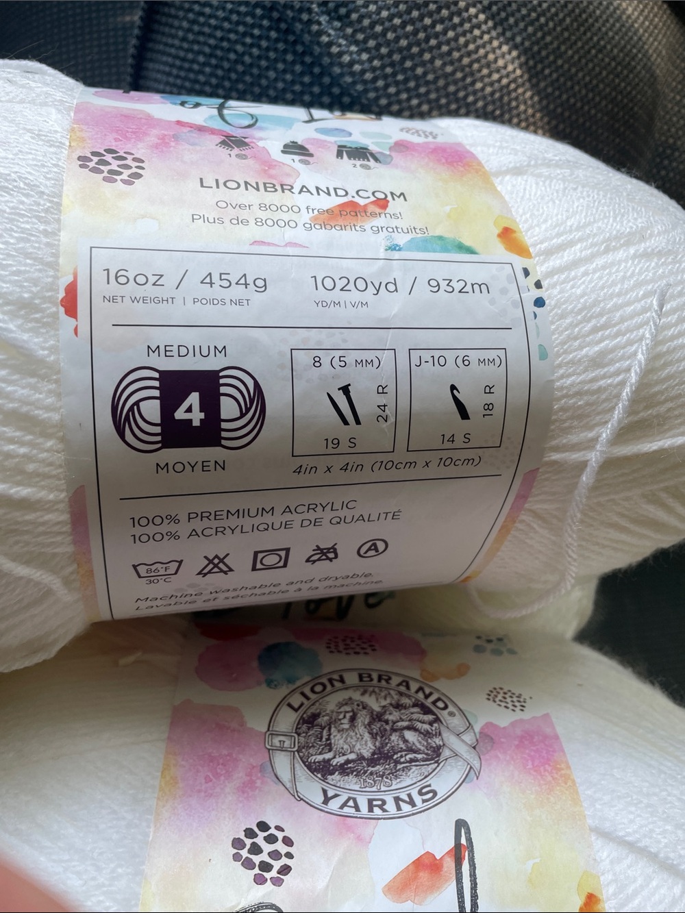Lion Brand Pound of Love Soft White Yarn - 3 skiens. - Picture 3 of 4